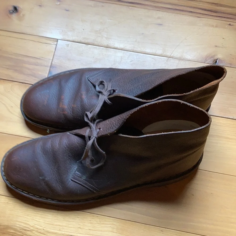 Clarks Men's Brown Leather Chukka Boots